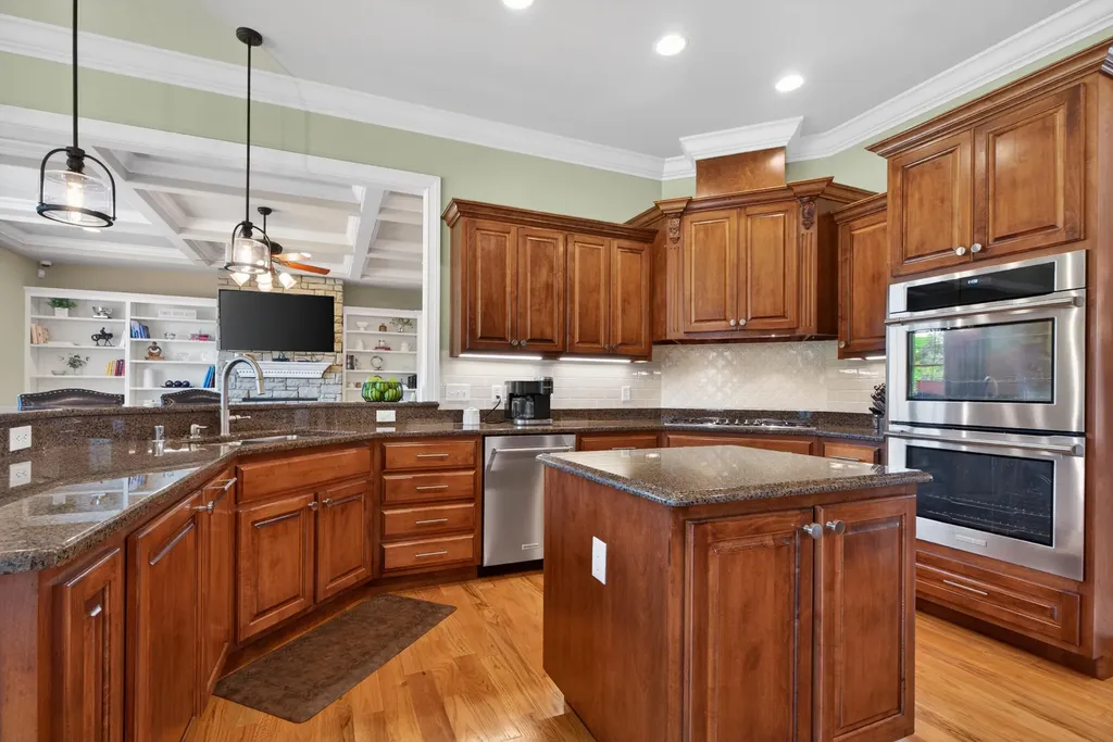 302 Golf Club Drive Nicholasville KY 40356