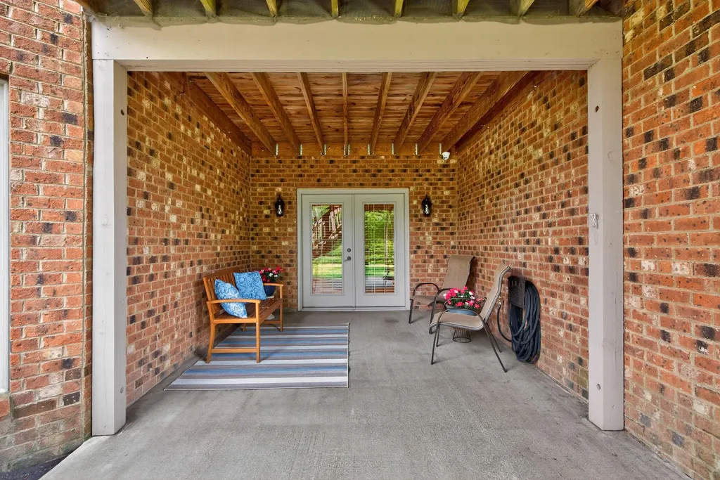 302 Golf Club Drive Nicholasville KY 40356