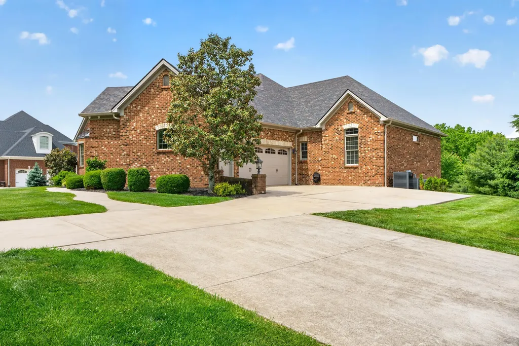 302 Golf Club Drive Nicholasville KY 40356