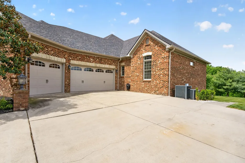 302 Golf Club Drive Nicholasville KY 40356