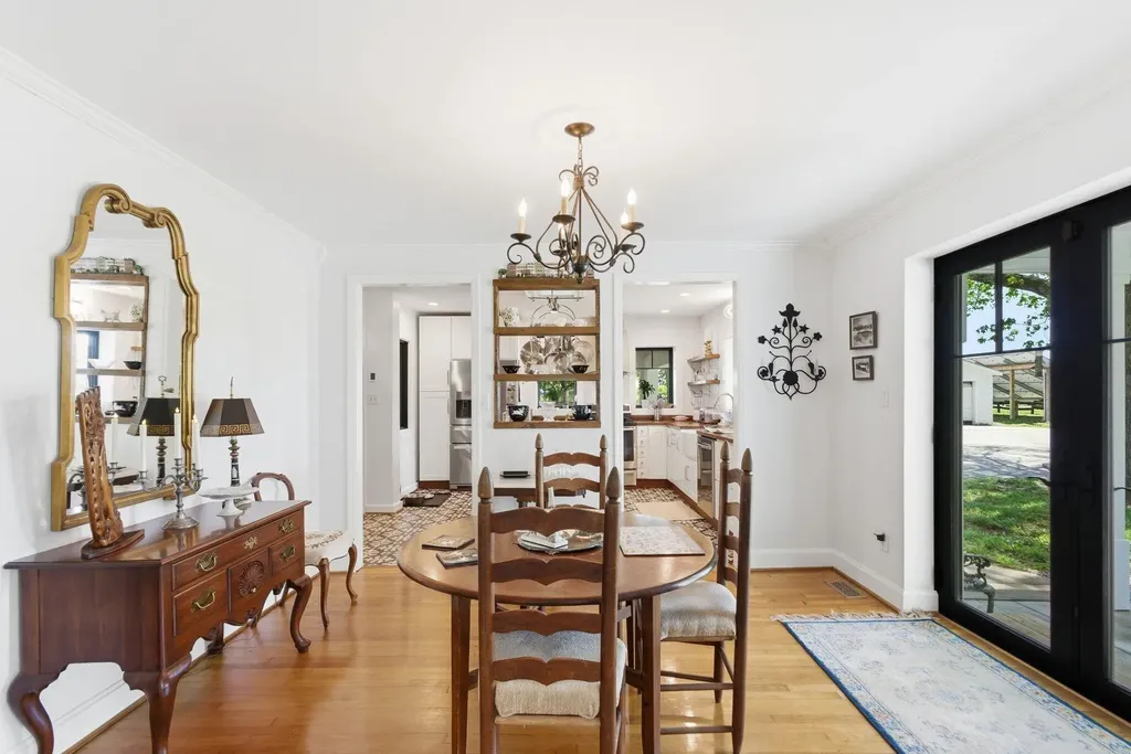 6166 Greenwich Pike Lexington KY 40511