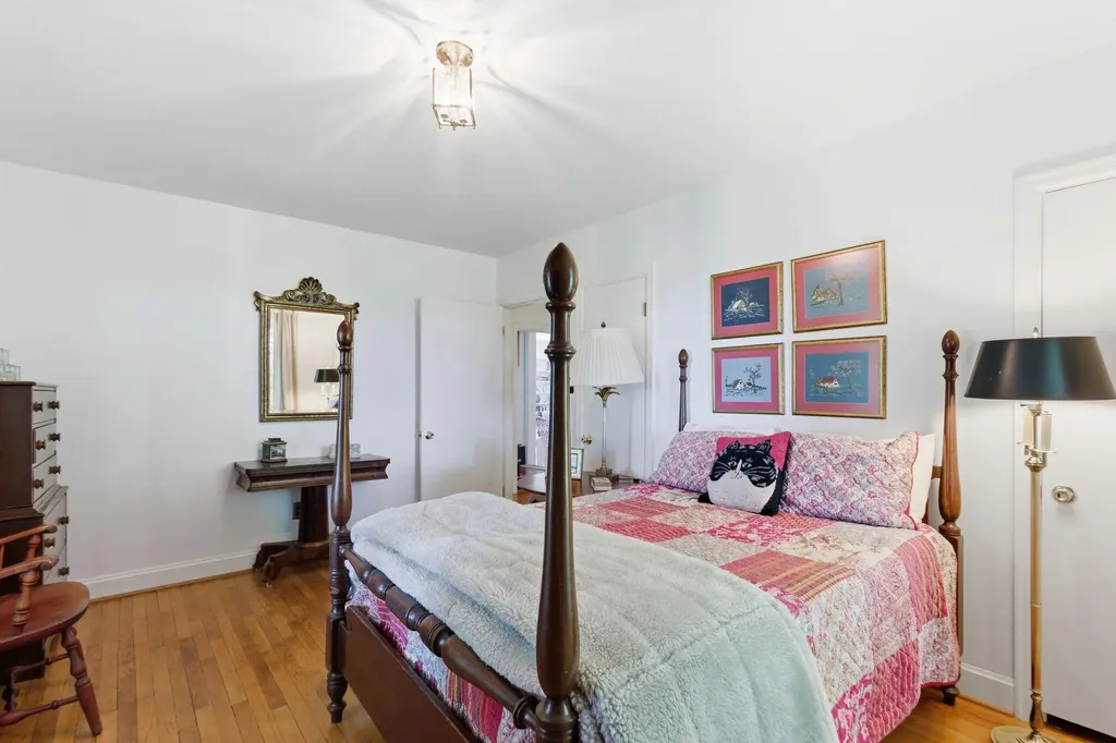 6166 Greenwich Pike Lexington KY 40511