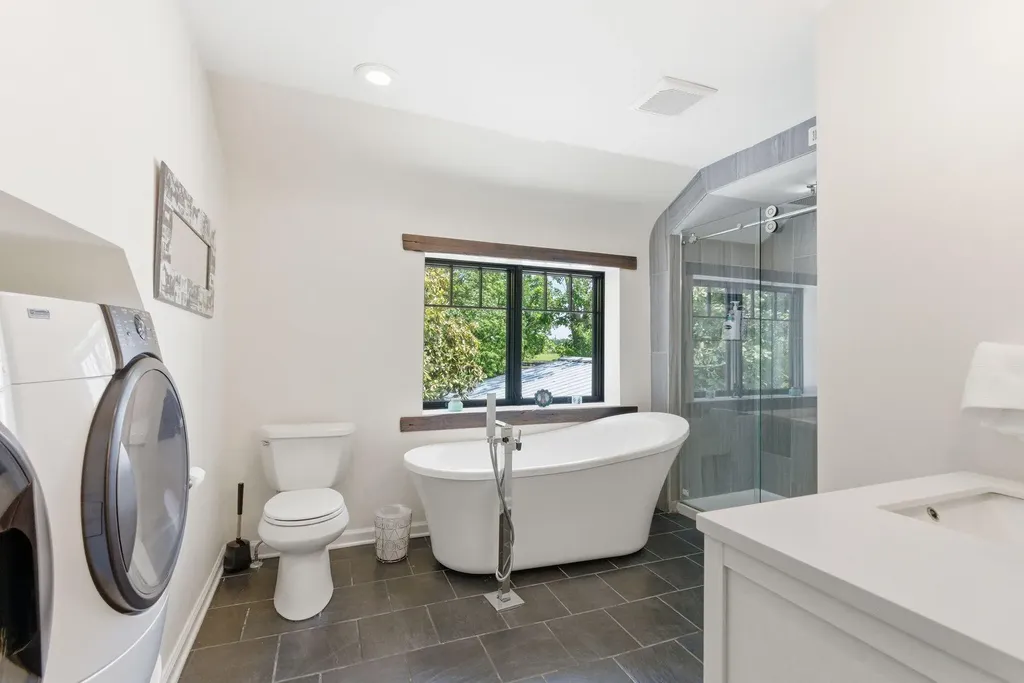 6166 Greenwich Pike Lexington KY 40511