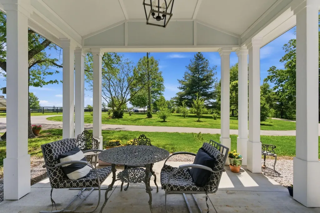 6166 Greenwich Pike Lexington KY 40511