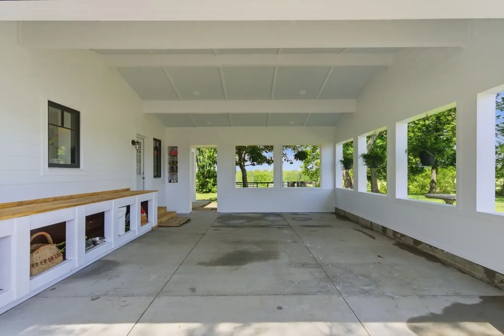 6166 Greenwich Pike Lexington KY 40511