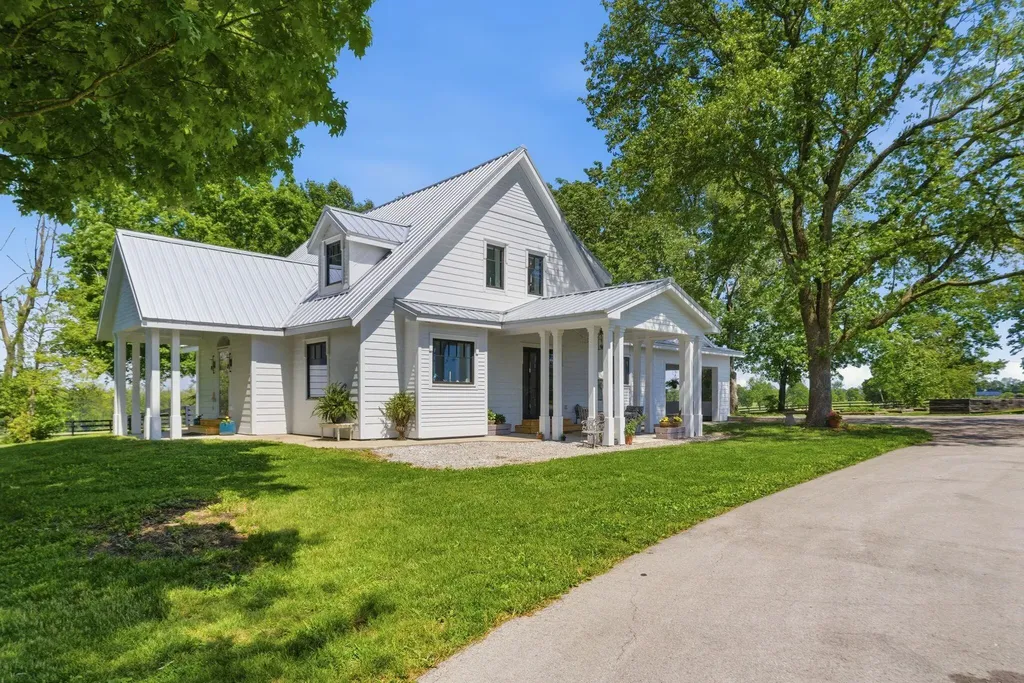 6166 Greenwich Pike Lexington KY 40511