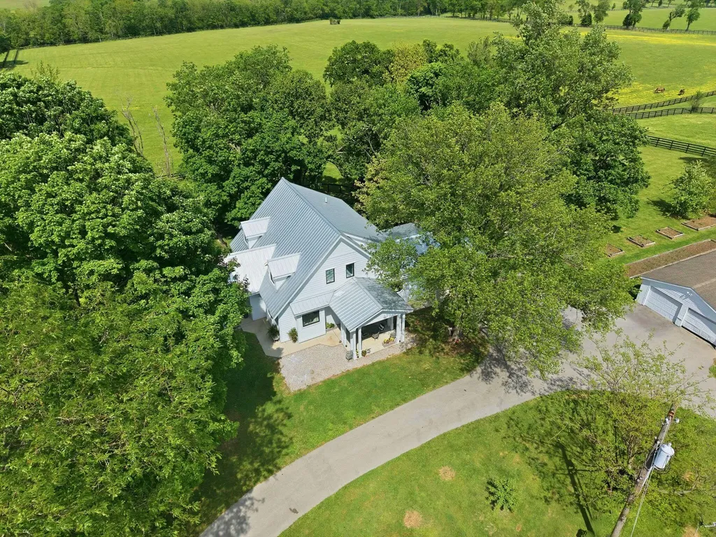 6166 Greenwich Pike Lexington KY 40511