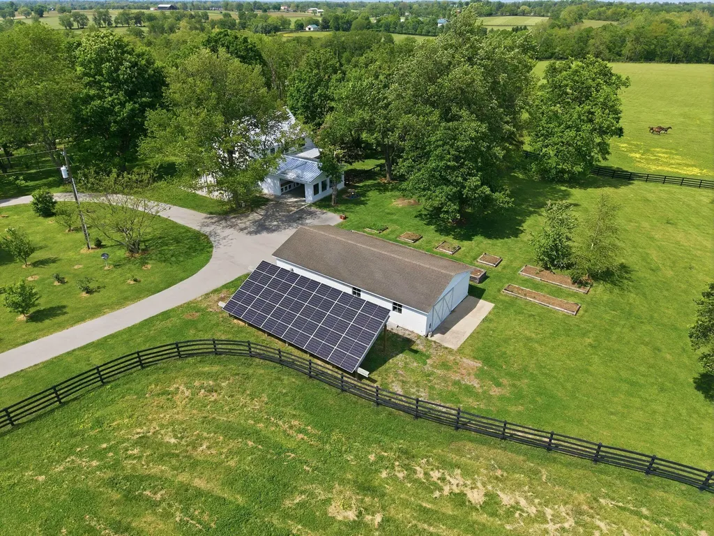6166 Greenwich Pike Lexington KY 40511
