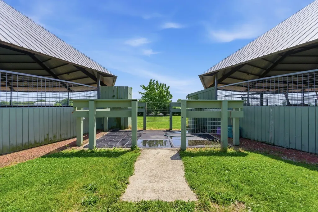 6166 Greenwich Pike Lexington KY 40511