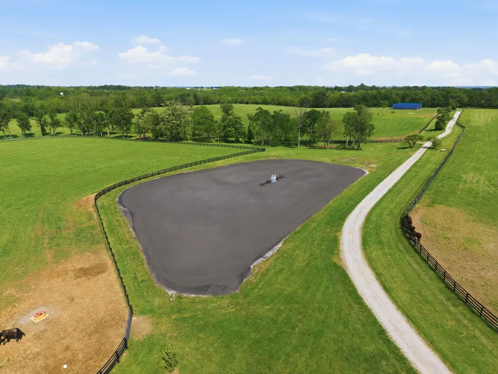 6166 Greenwich Pike Lexington KY 40511