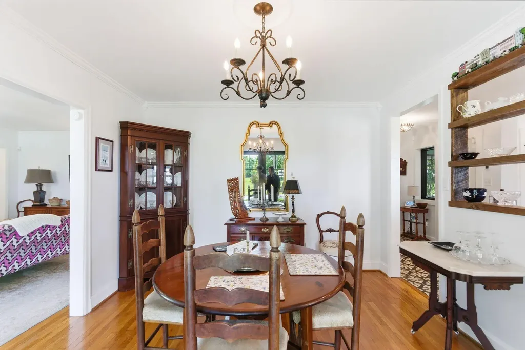 6166 Greenwich Pike Lexington KY 40511