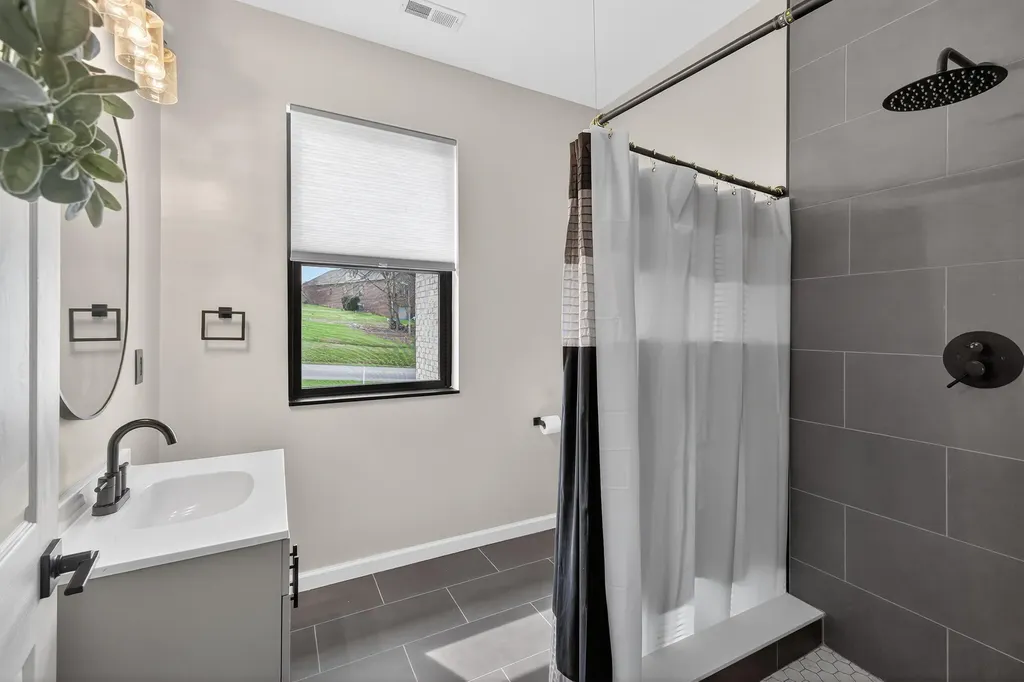 200 Avawam Drive Richmond KY 40475