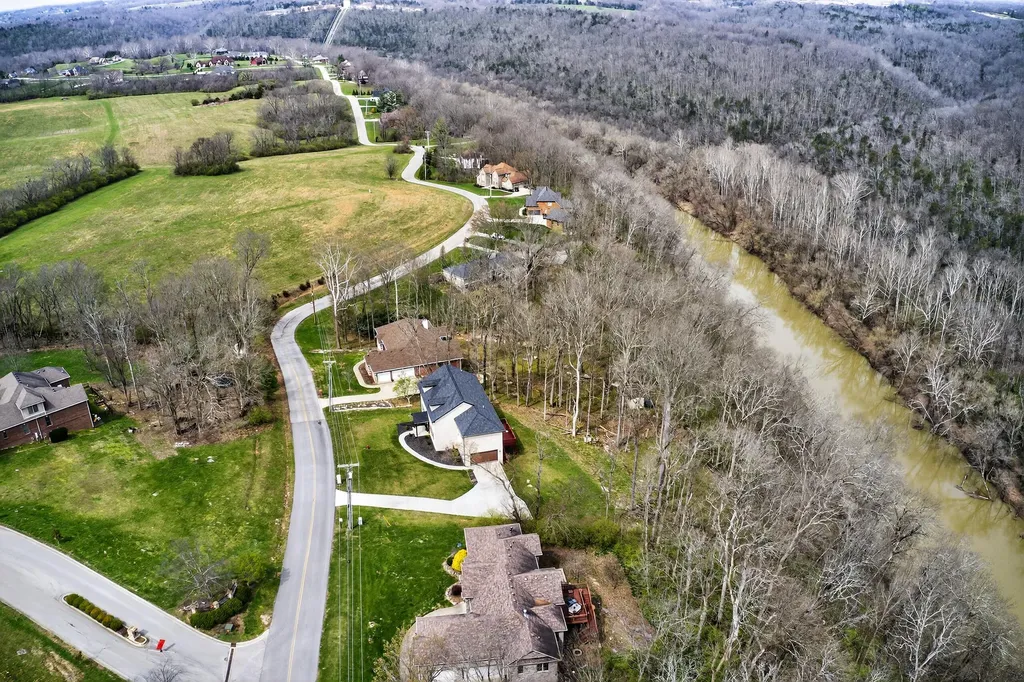 200 Avawam Drive Richmond KY 40475