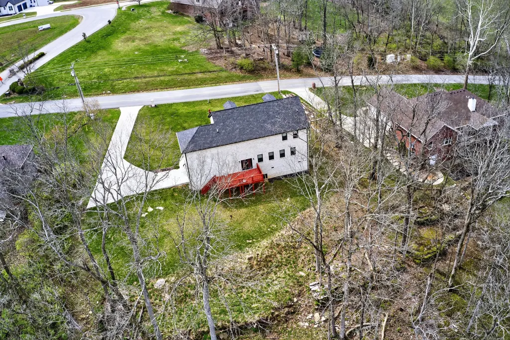 200 Avawam Drive Richmond KY 40475