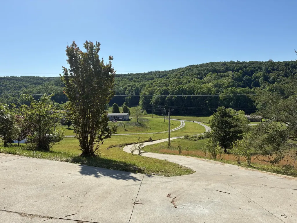 872 S Dogwood Drive Berea KY 40403