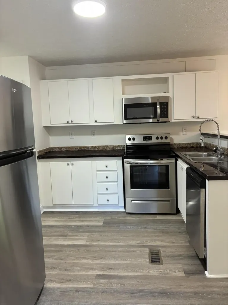 872 S Dogwood Drive Berea KY 40403