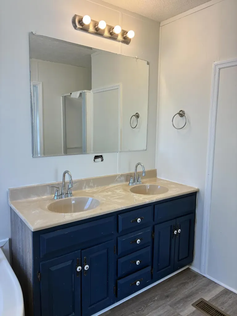 872 S Dogwood Drive Berea KY 40403