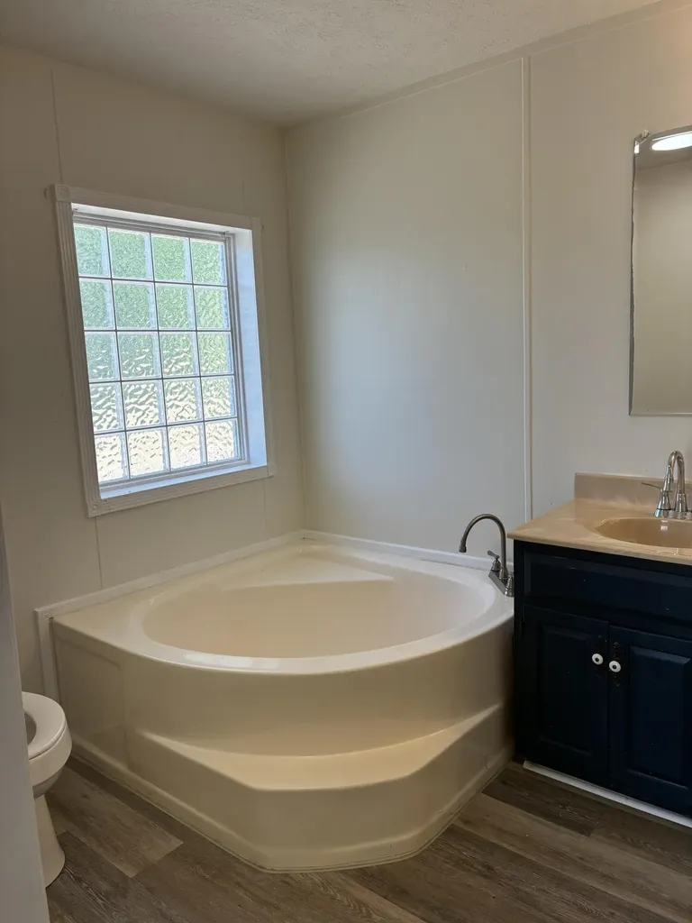 872 S Dogwood Drive Berea KY 40403