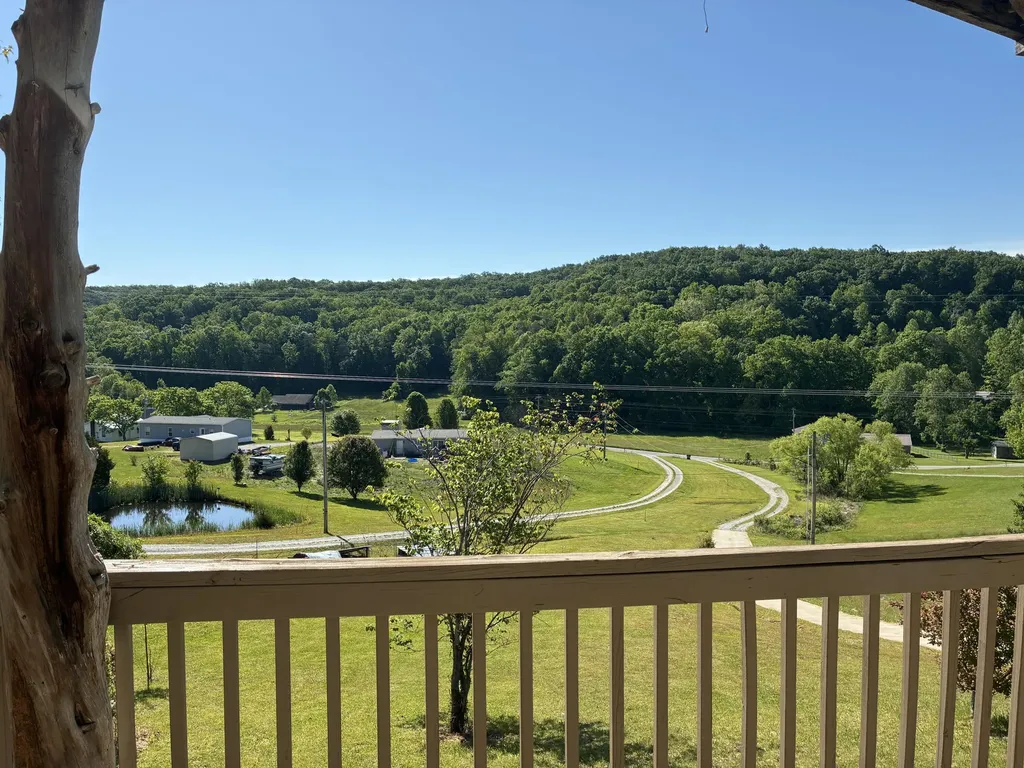 872 S Dogwood Drive Berea KY 40403