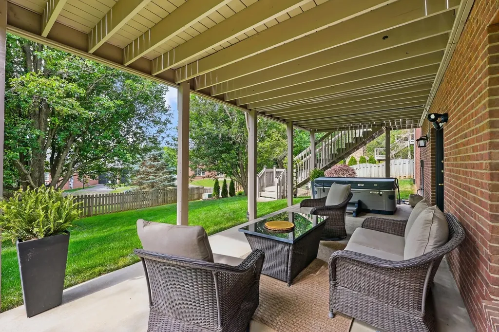 3244 Sebastian Lane Lexington KY 40513