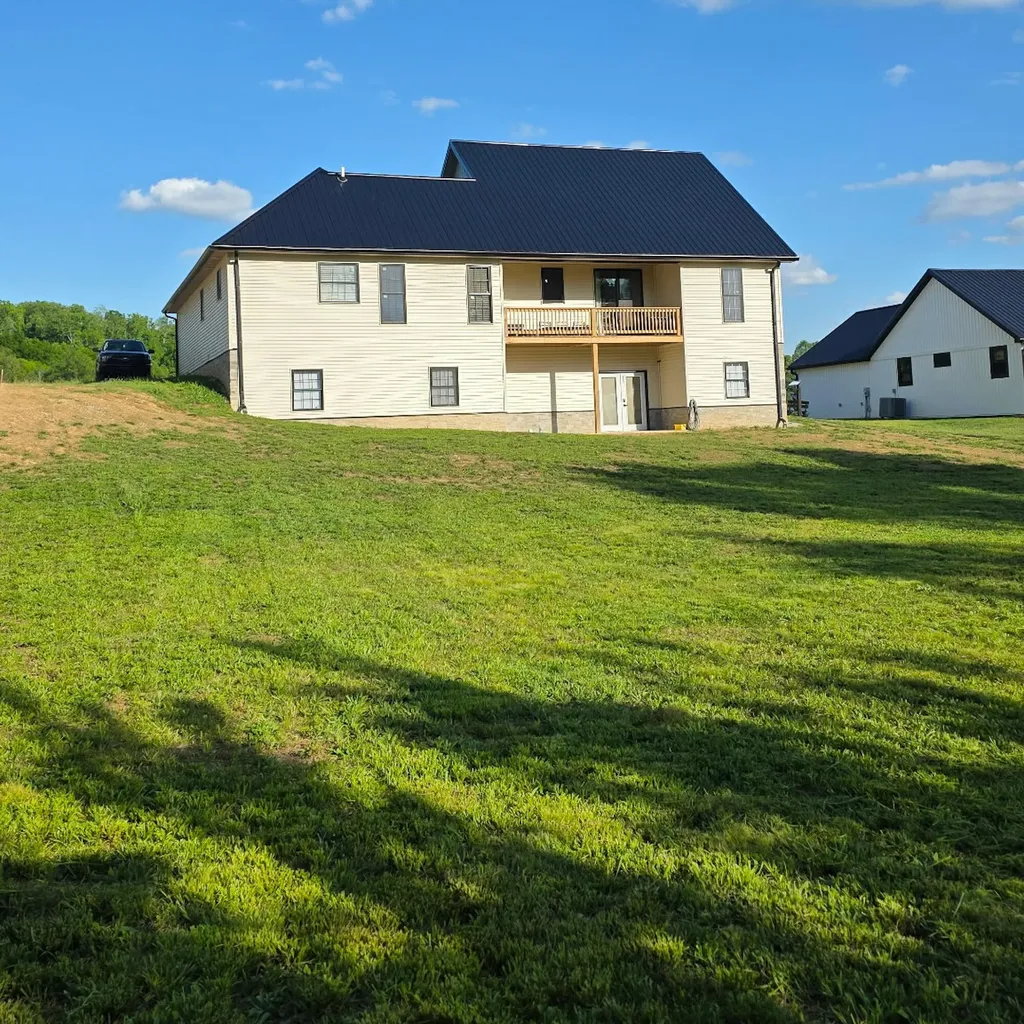 690 Laredo Drive London KY 40741