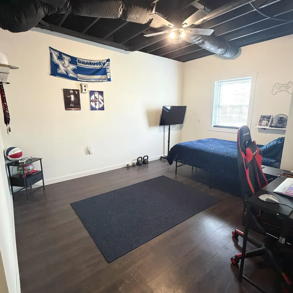 690 Laredo Drive London KY 40741