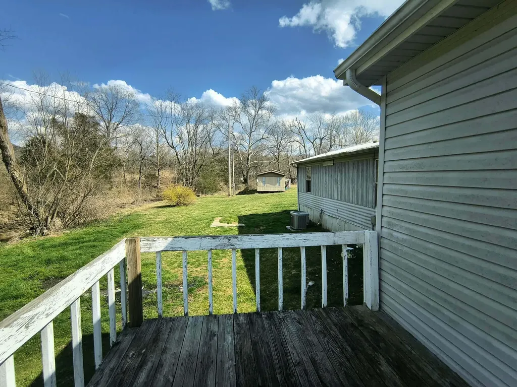 2413 Big Hill Road Berea KY 40403