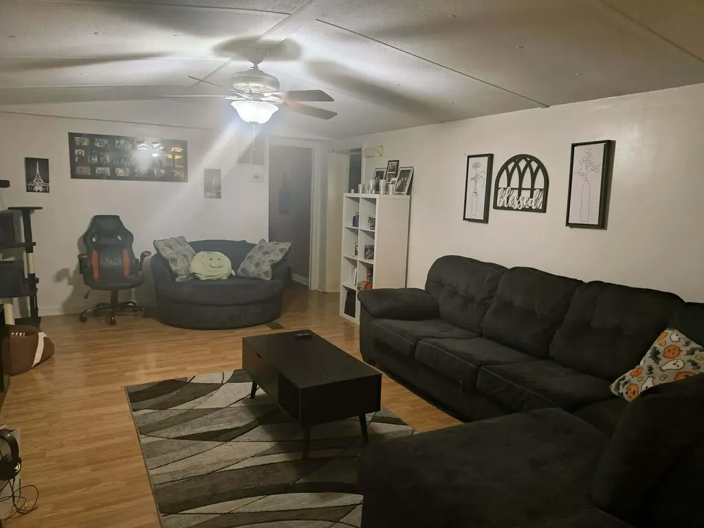 2413 Big Hill Road Berea KY 40403