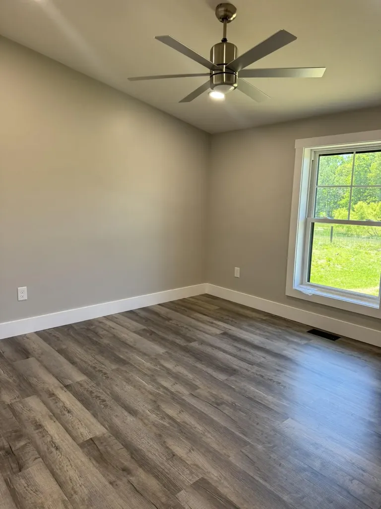 2991 E Highway 619 Russell Springs KY 42642