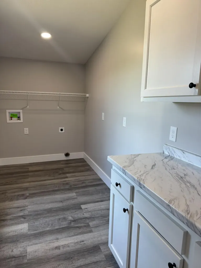 2991 E Highway 619 Russell Springs KY 42642