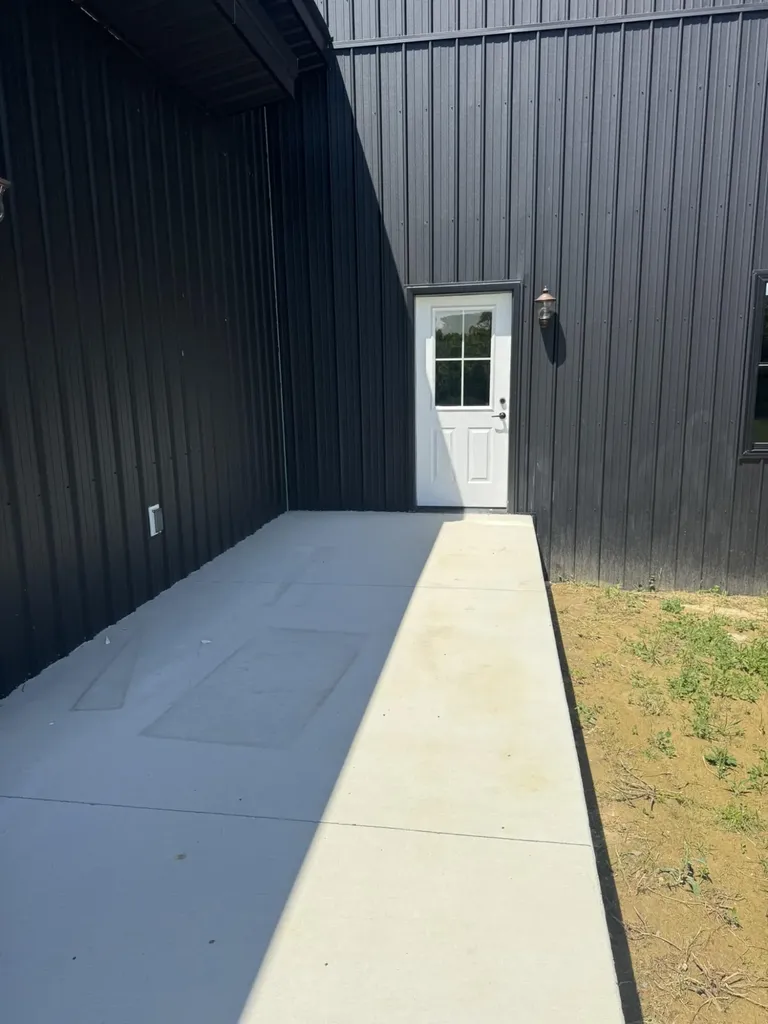 2991 E Highway 619 Russell Springs KY 42642
