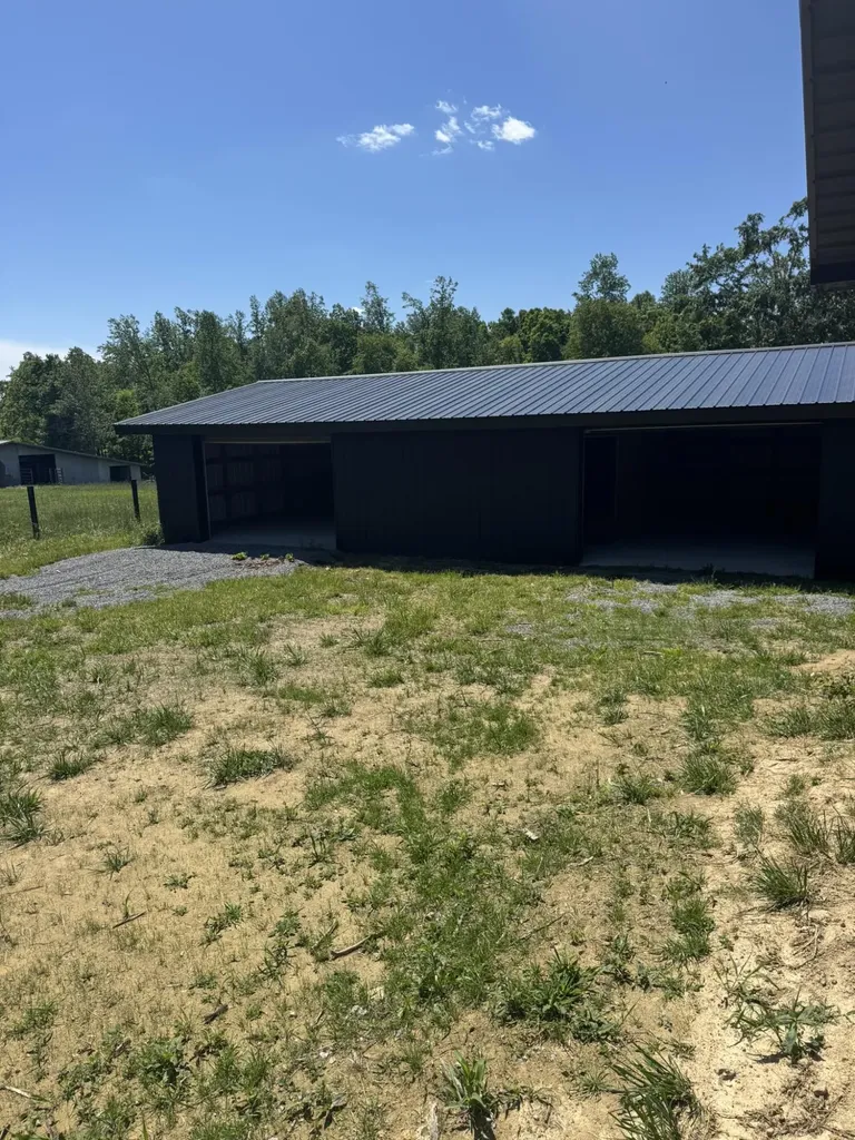 2991 E Highway 619 Russell Springs KY 42642