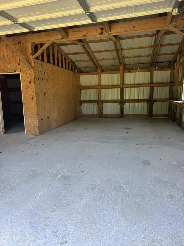 2991 E Highway 619 Russell Springs KY 42642