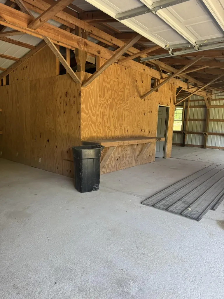 2991 E Highway 619 Russell Springs KY 42642