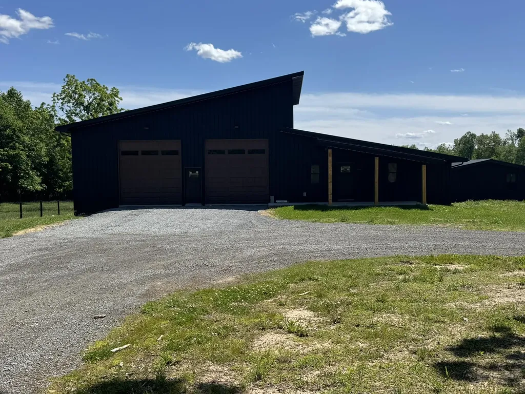 2991 E Highway 619 Russell Springs KY 42642