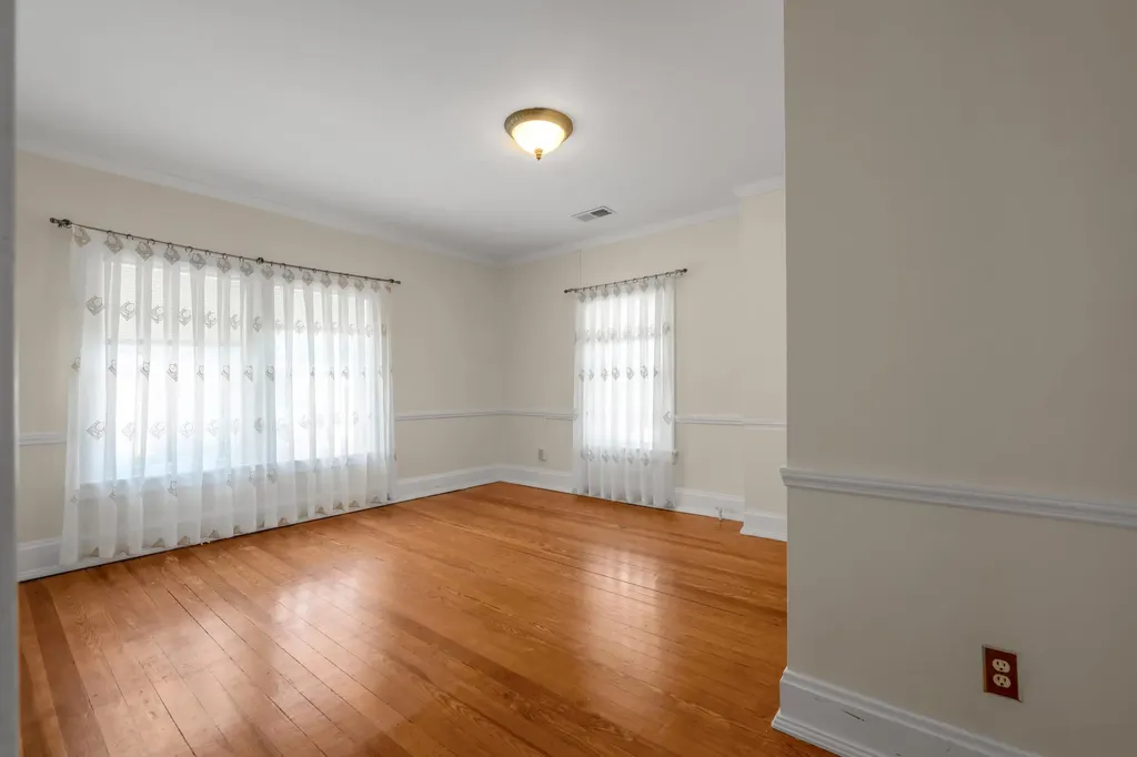 128 Clay Avenue Lexington KY 40502