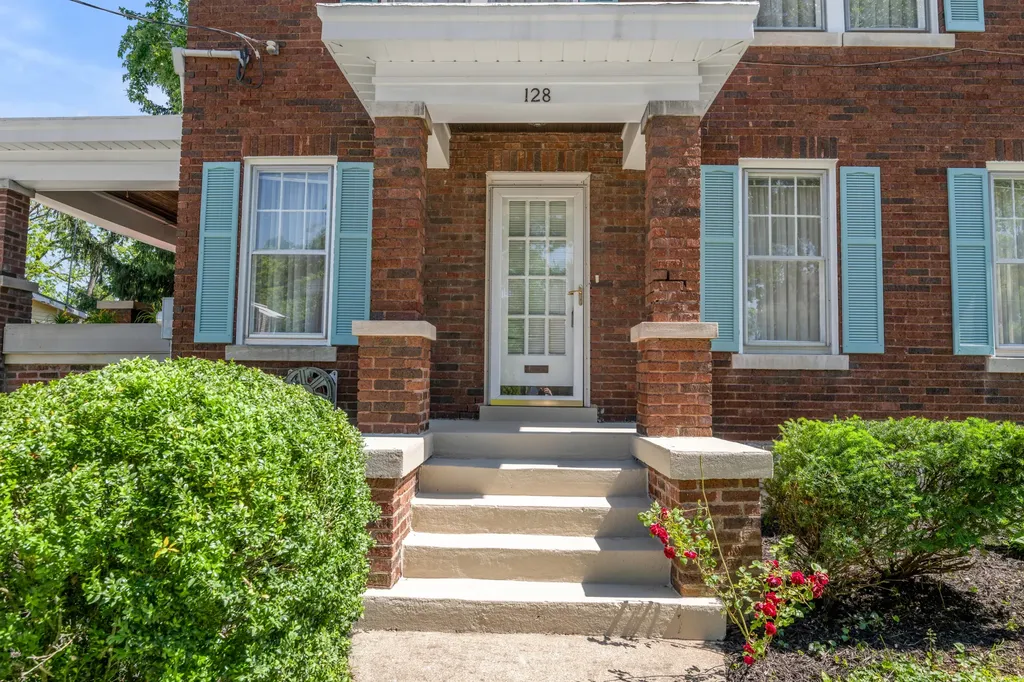 128 Clay Avenue Lexington KY 40502