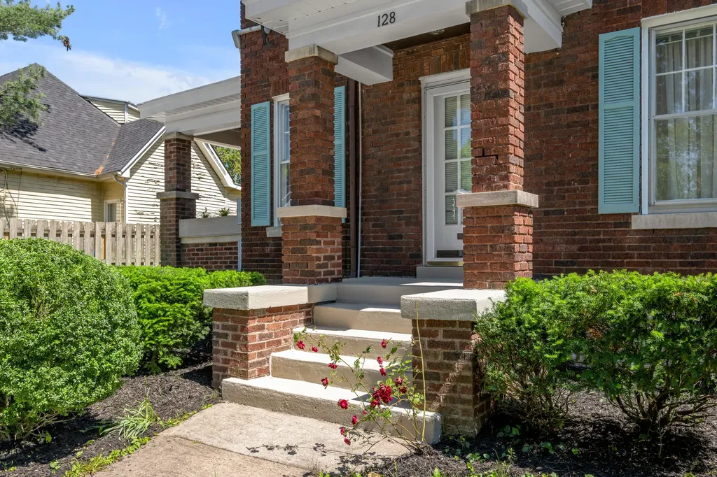 128 Clay Avenue Lexington KY 40502