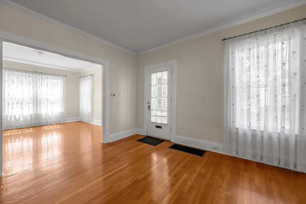 128 Clay Avenue Lexington KY 40502