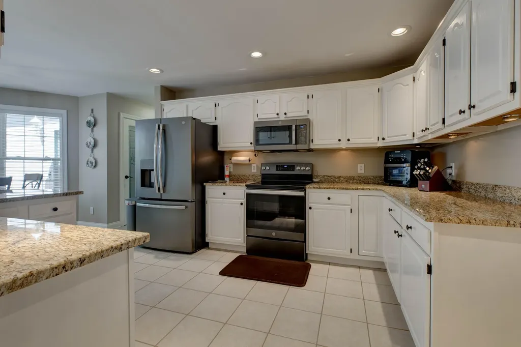 207 Hibiscus Lane Winchester KY 40391