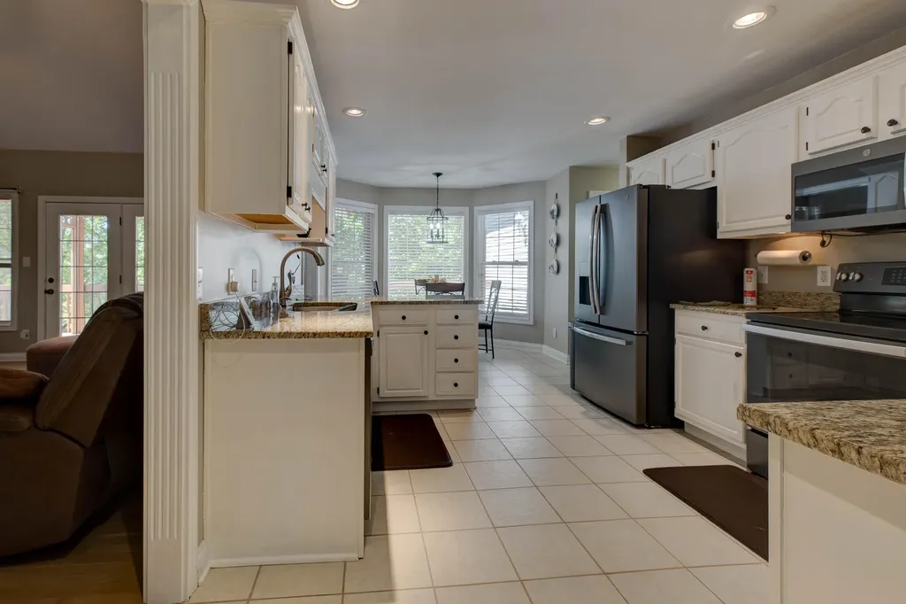 207 Hibiscus Lane Winchester KY 40391