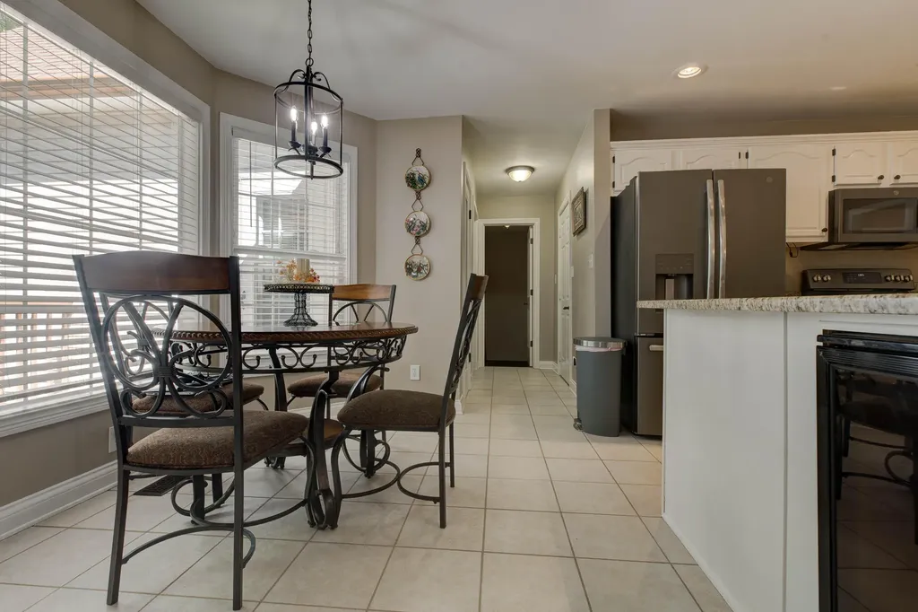 207 Hibiscus Lane Winchester KY 40391