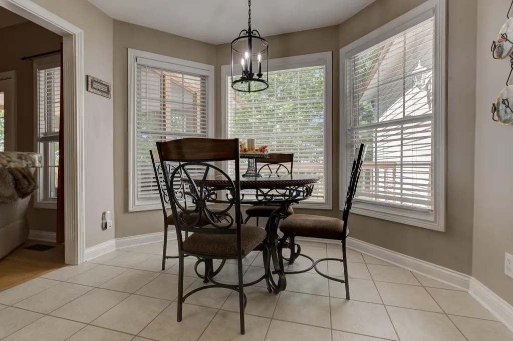 207 Hibiscus Lane Winchester KY 40391