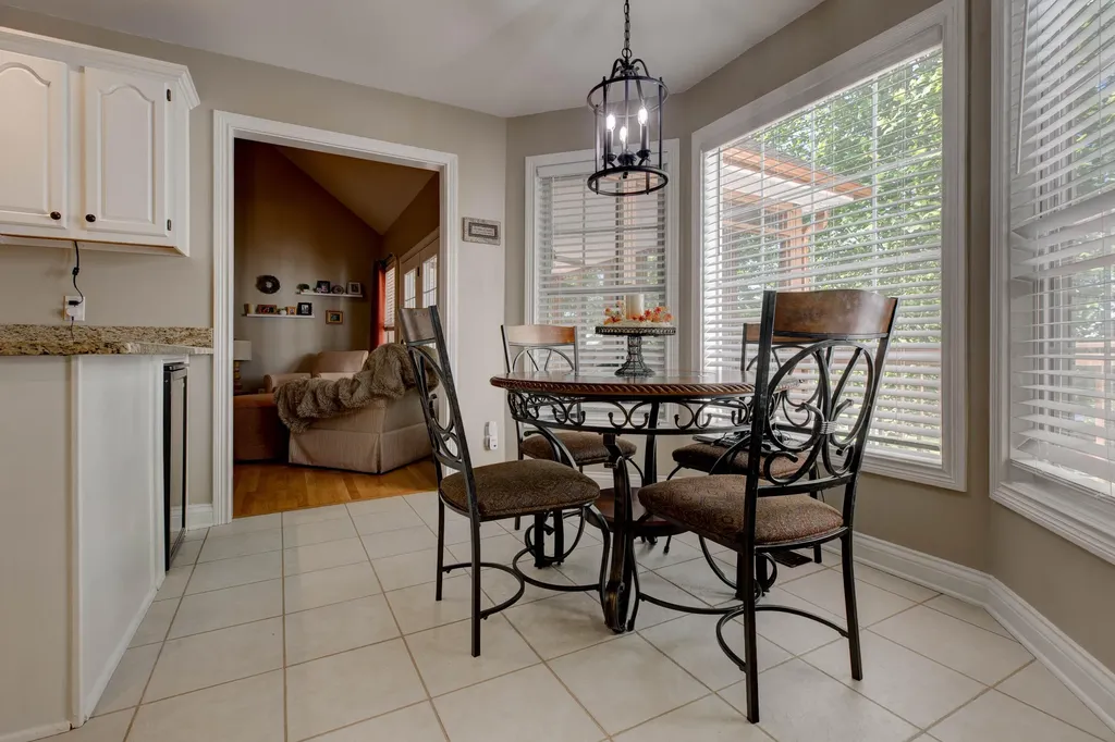 207 Hibiscus Lane Winchester KY 40391