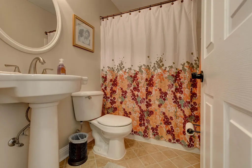 207 Hibiscus Lane Winchester KY 40391