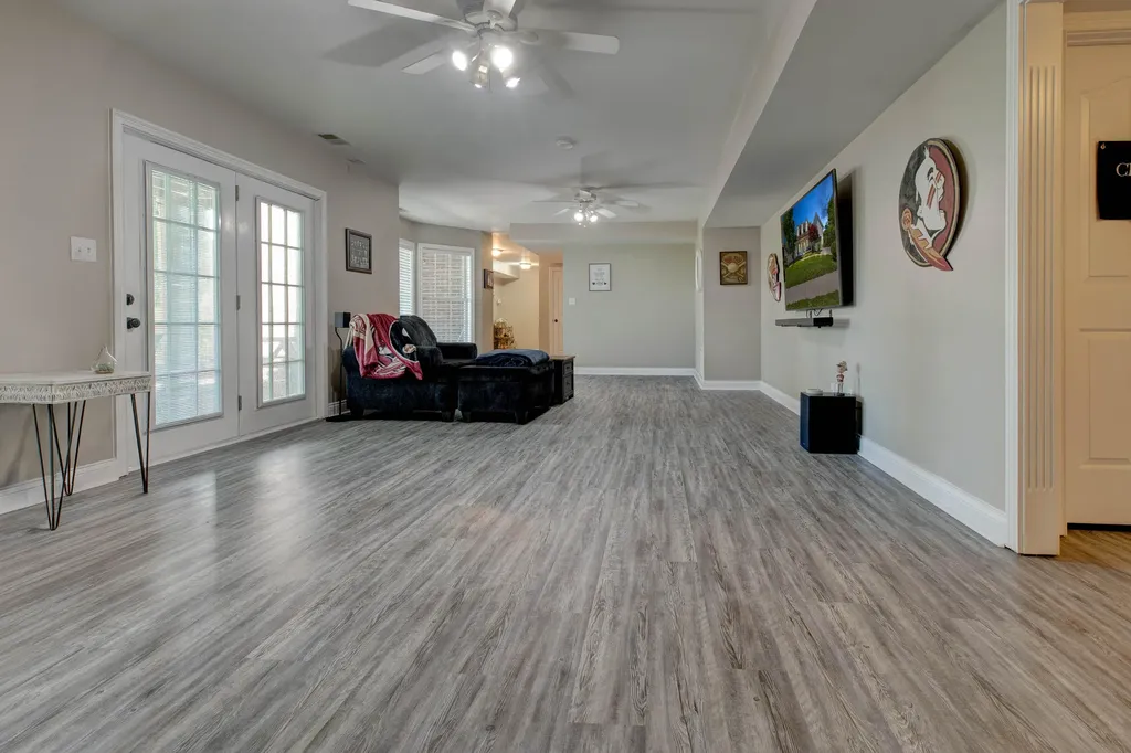 207 Hibiscus Lane Winchester KY 40391
