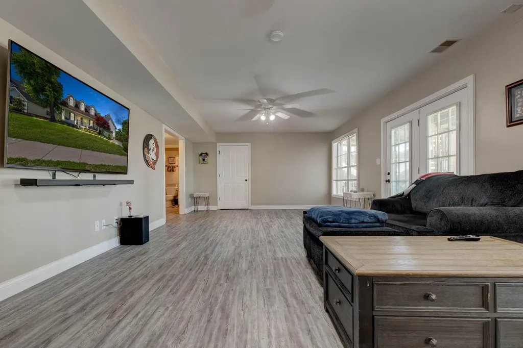 207 Hibiscus Lane Winchester KY 40391