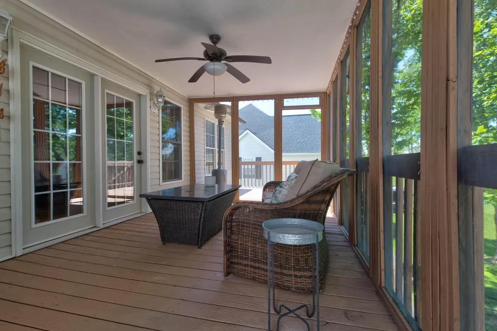 207 Hibiscus Lane Winchester KY 40391