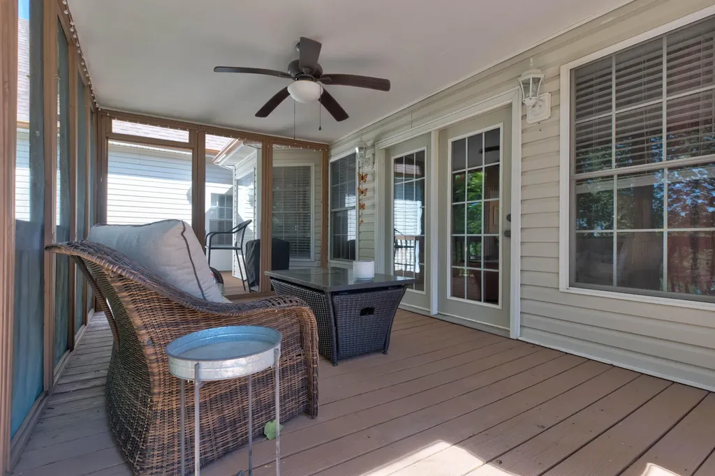 207 Hibiscus Lane Winchester KY 40391