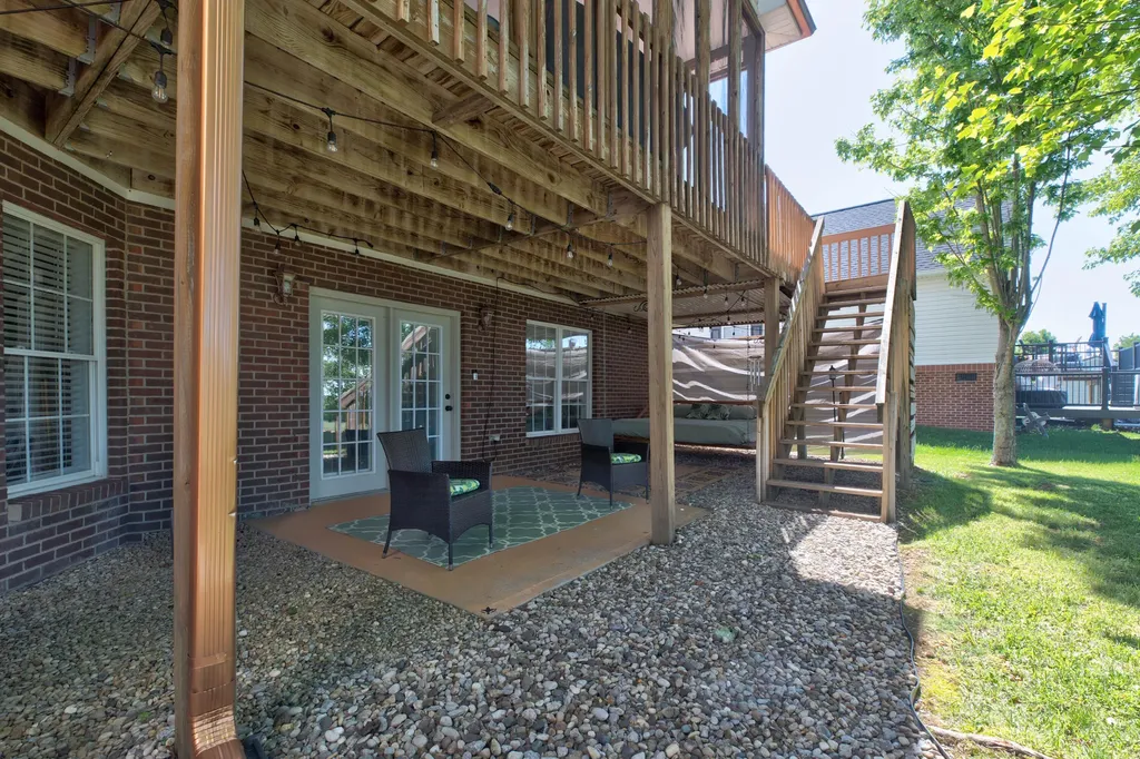 207 Hibiscus Lane Winchester KY 40391